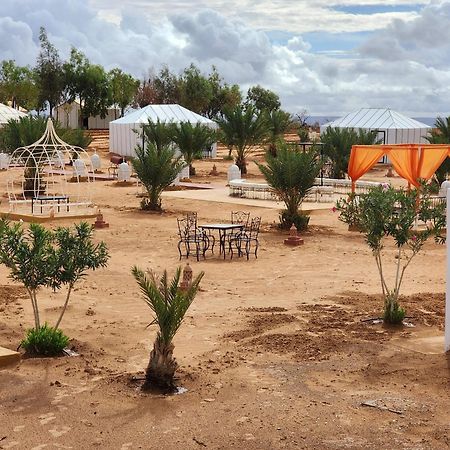 Fox Luxury Desert Camp Мерзуга Экстерьер фото